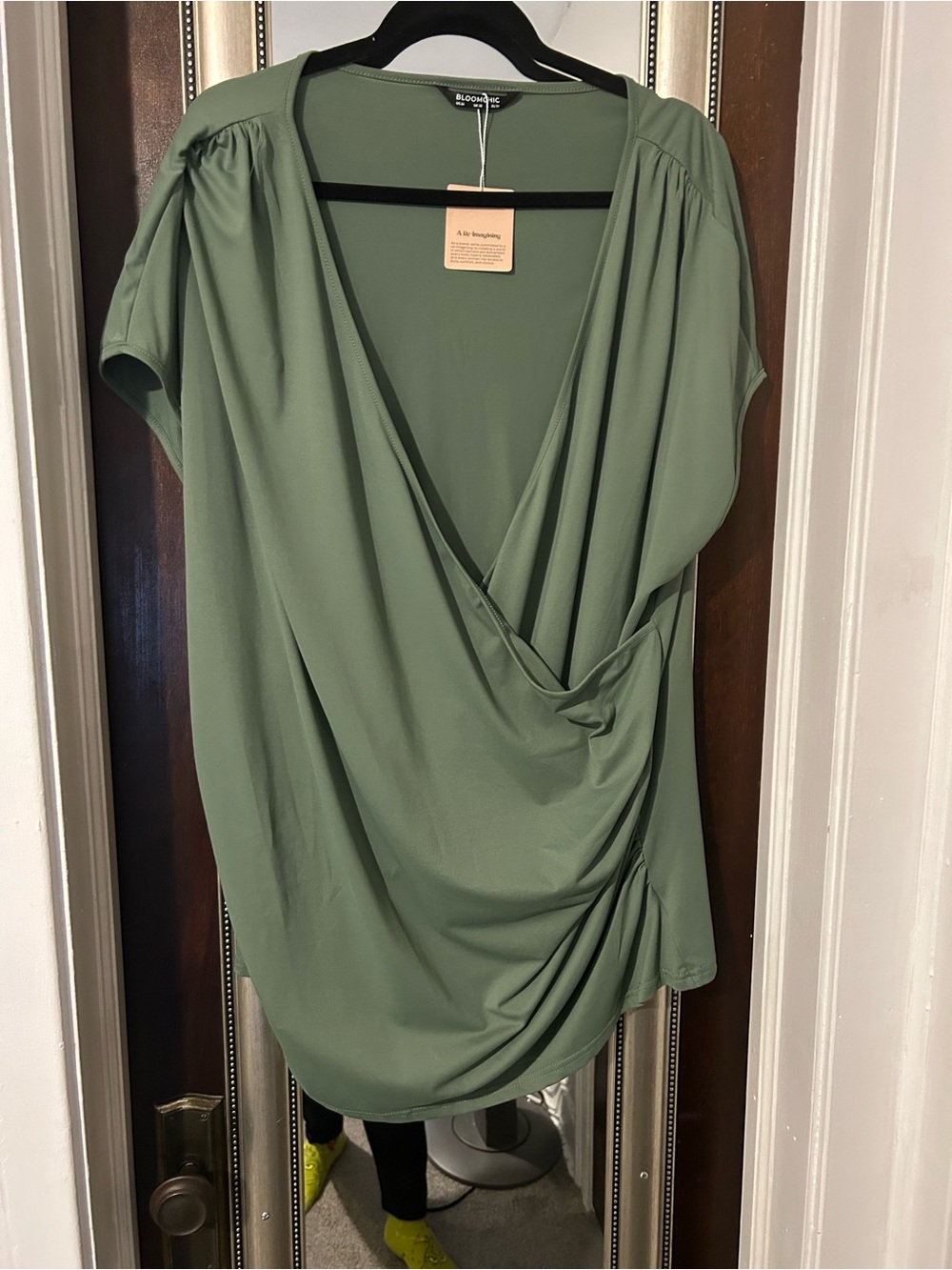 LOT Women’s Bloom Chic Tops Size 26-28 NWT